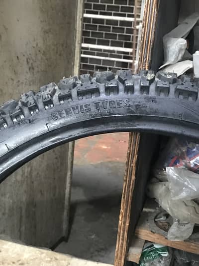 2.75/21 trail bike front tyre (tube type)
