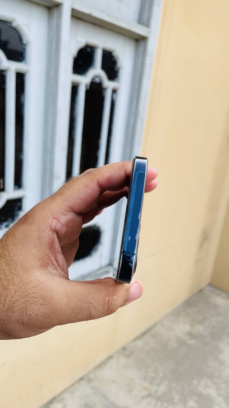 iPhone 12 Pro 6