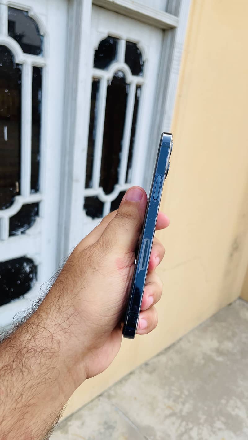 iPhone 12 Pro 8