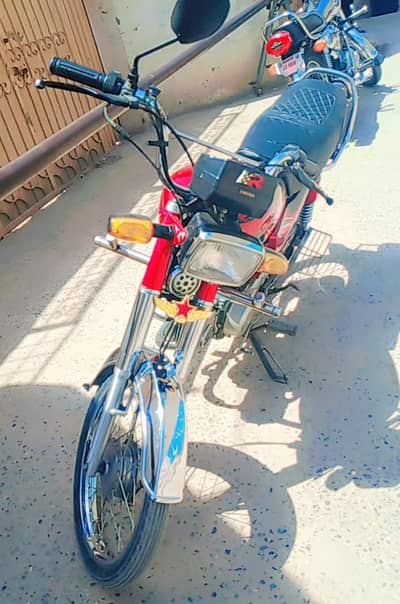 united 70 cc bike hay one hand use best condition
