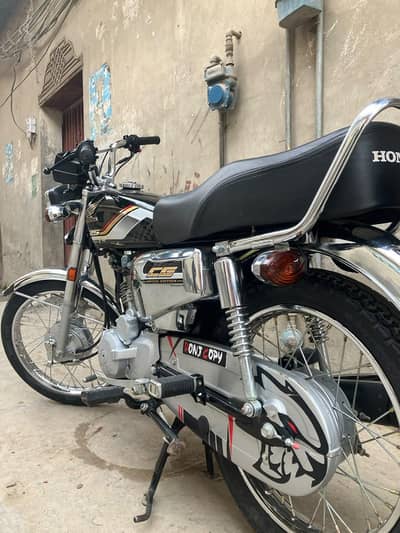 Honda 125 All documents clear self start bike