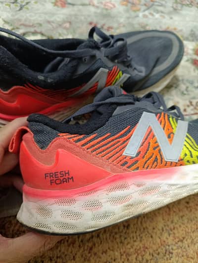 Selling Branded Sports Shoes