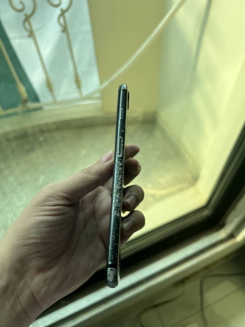 Apple iPhone 7 Plus 2