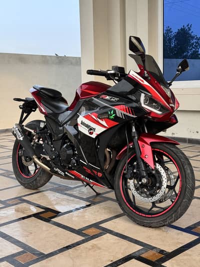R35 Sports Bike 400cc with Double-Cylinder
