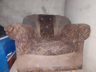 Beautiful Sofa Set for Sale