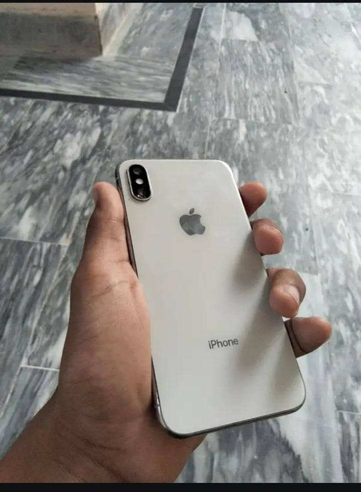 Apple iPhone X 4