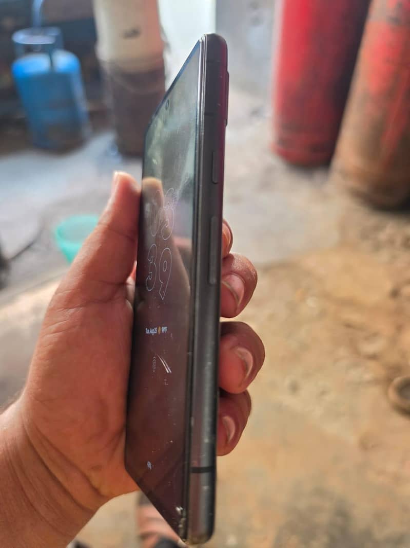 Google Pixel 7a 5