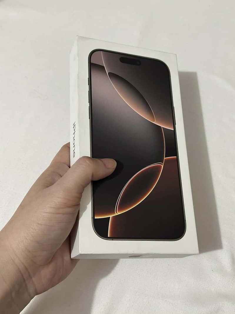 Apple iPhone 16 Pro 2