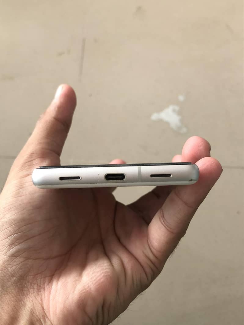 Google Pixel 7a 4