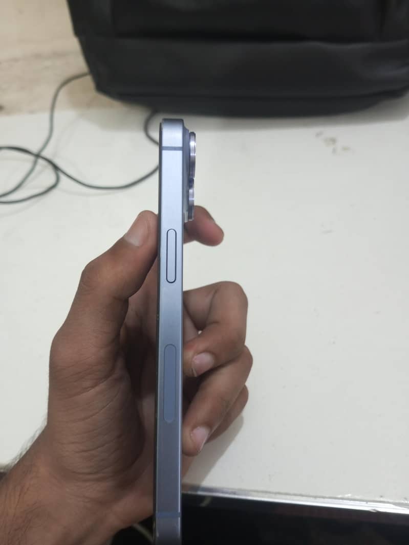 Apple iPhone 14 2