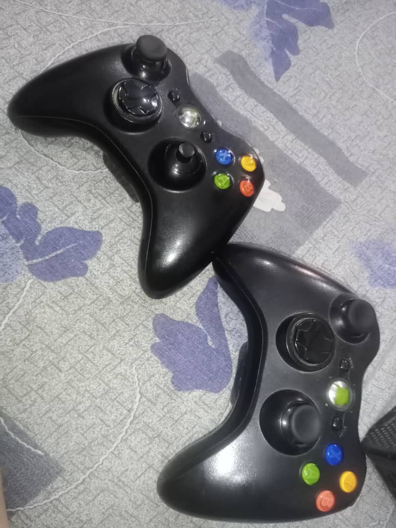 Xbox 360 9/10 condition 4