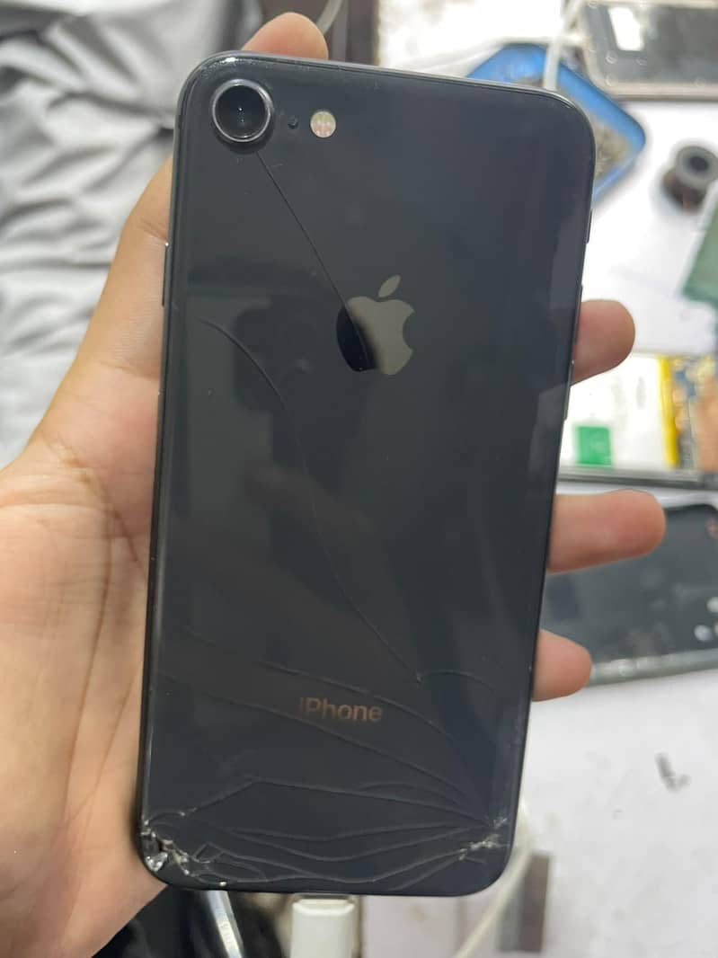Apple iPhone 8 0