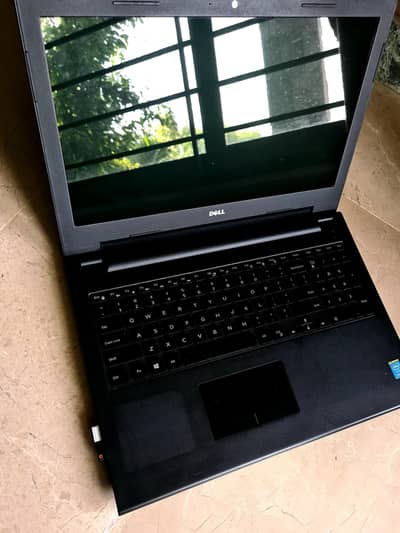 DELL INSPIRON 3542  8GB RAM / 128SSD
