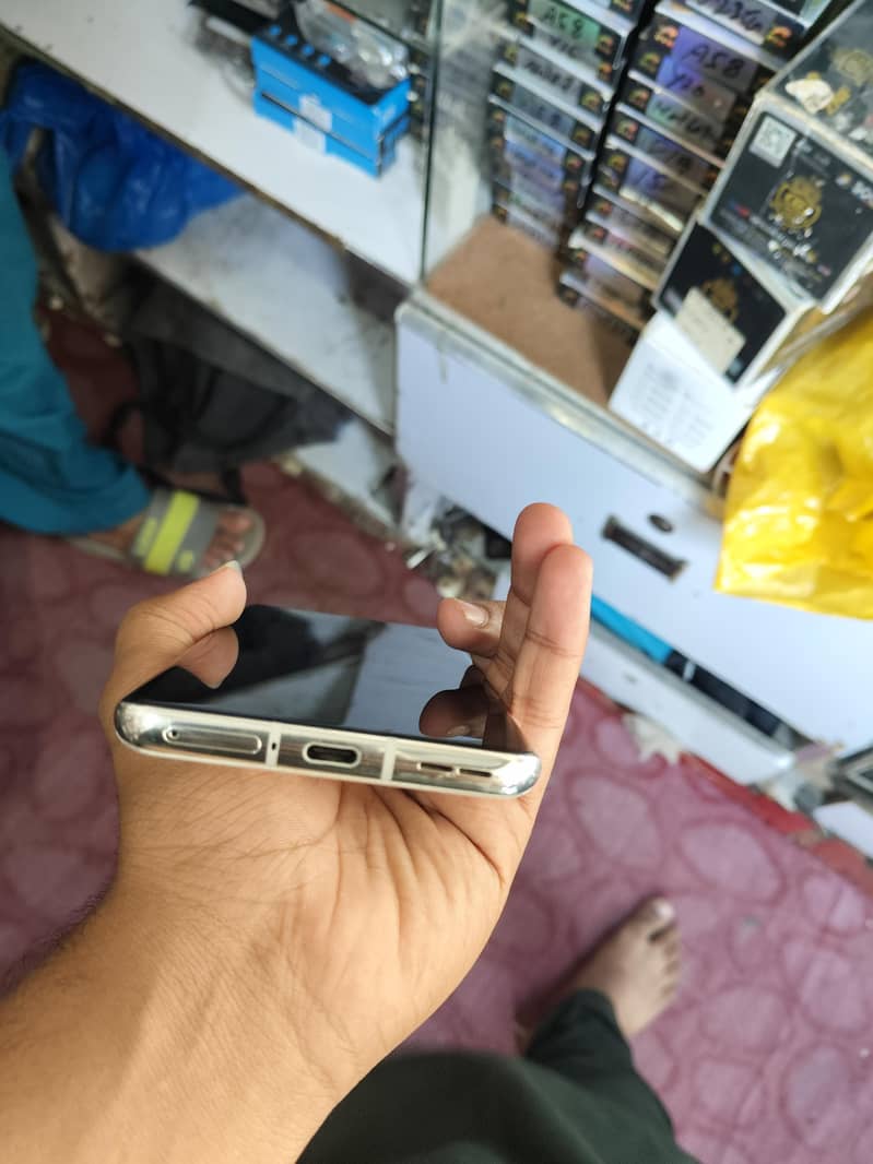 One Plus 10 Pro 3
