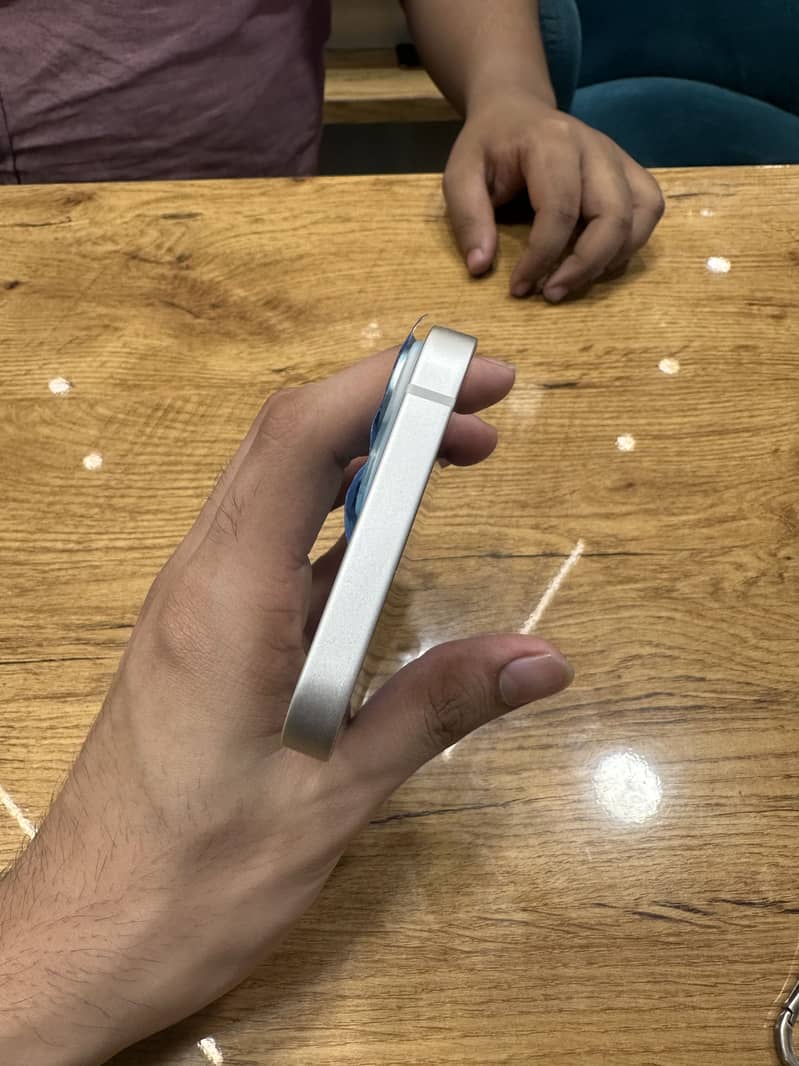 Apple iPhone 14 5