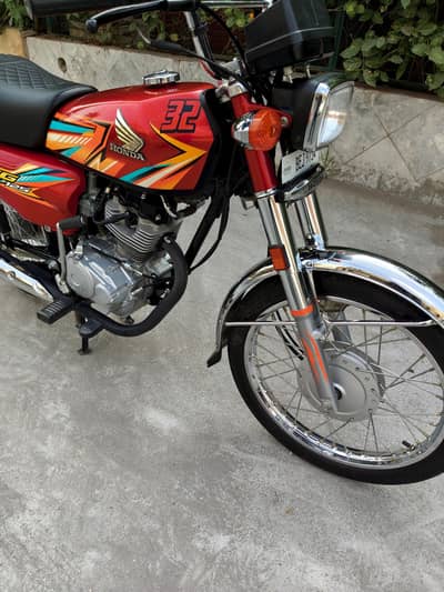 Honda 125 Model 2025/2026 Red Febulus Premium Class Honda For Sale!