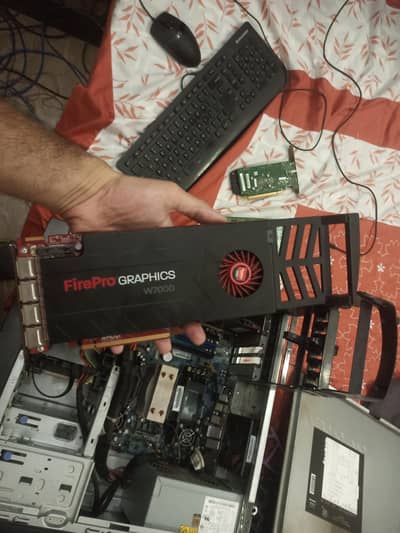amd firepro W7000