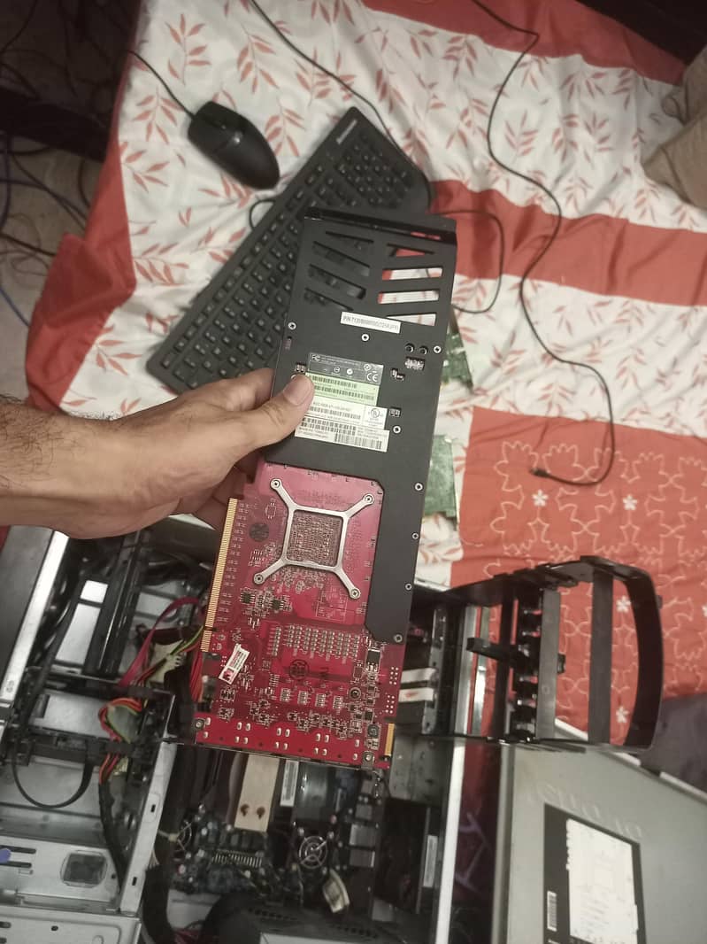 amd firepro W7000 4gb ddr5 256bit 4
