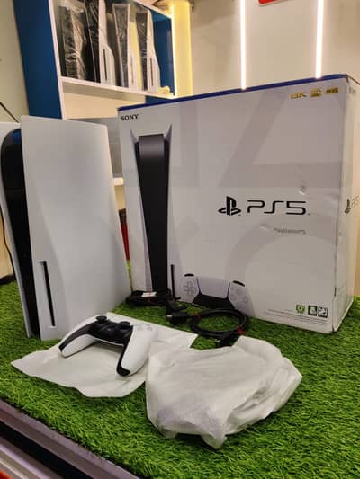 ps5 in exellent condition well maintain