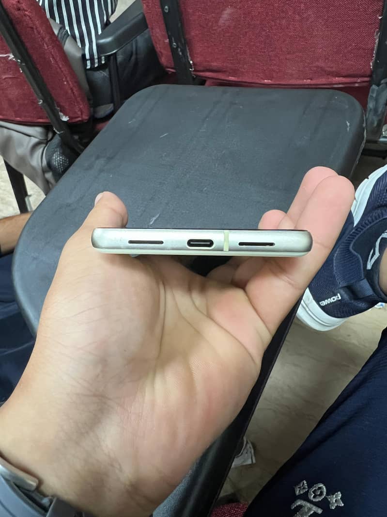 Google Pixel 7 3