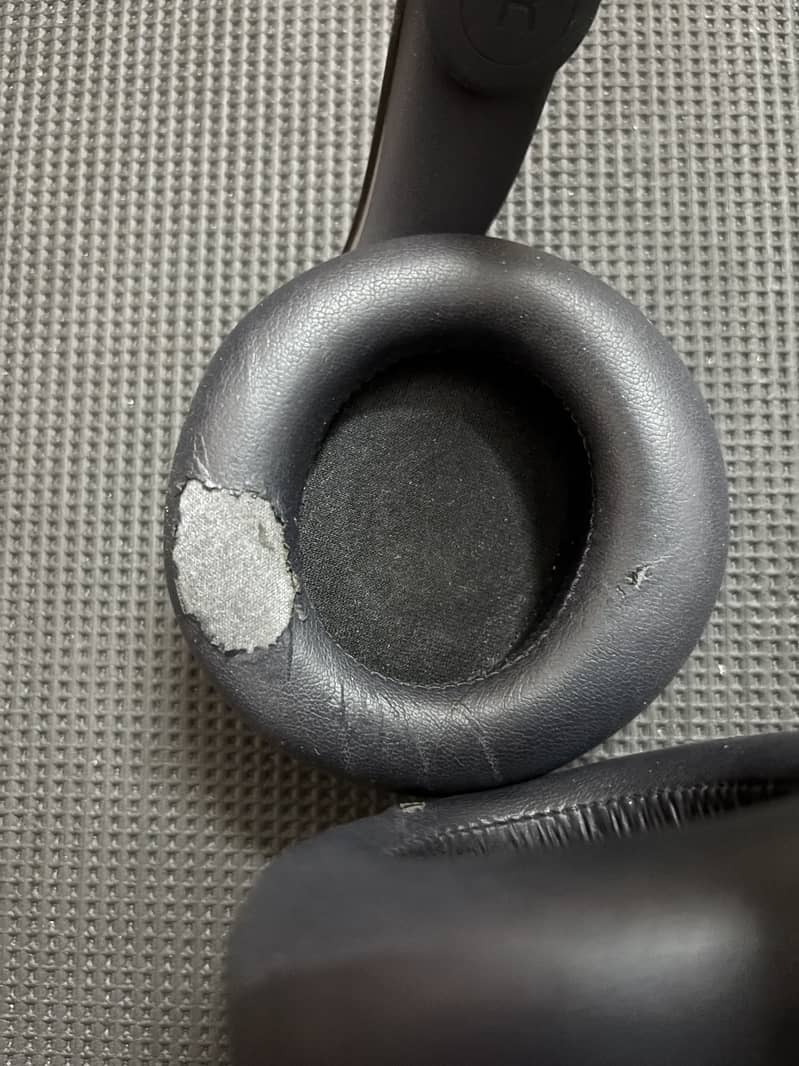 Sony PS5 PULSE 3D wireless headset 2