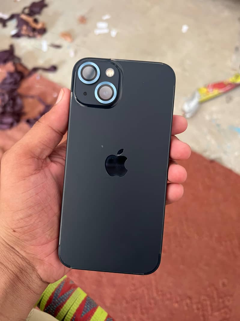 Apple iPhone 13 0