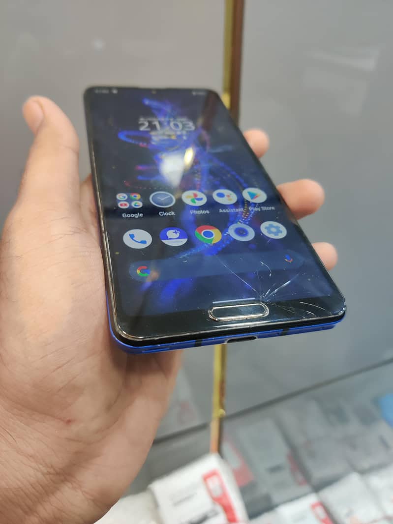 Sharp Aquos R5G 1