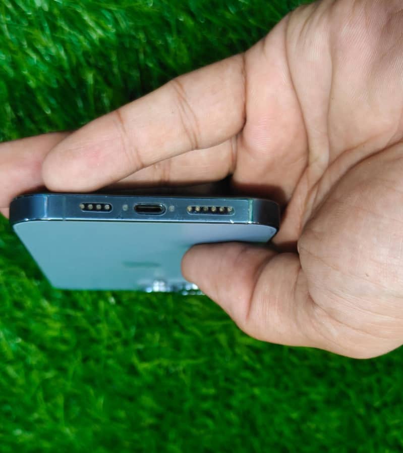 Apple iPhone 13 Pro Max 4