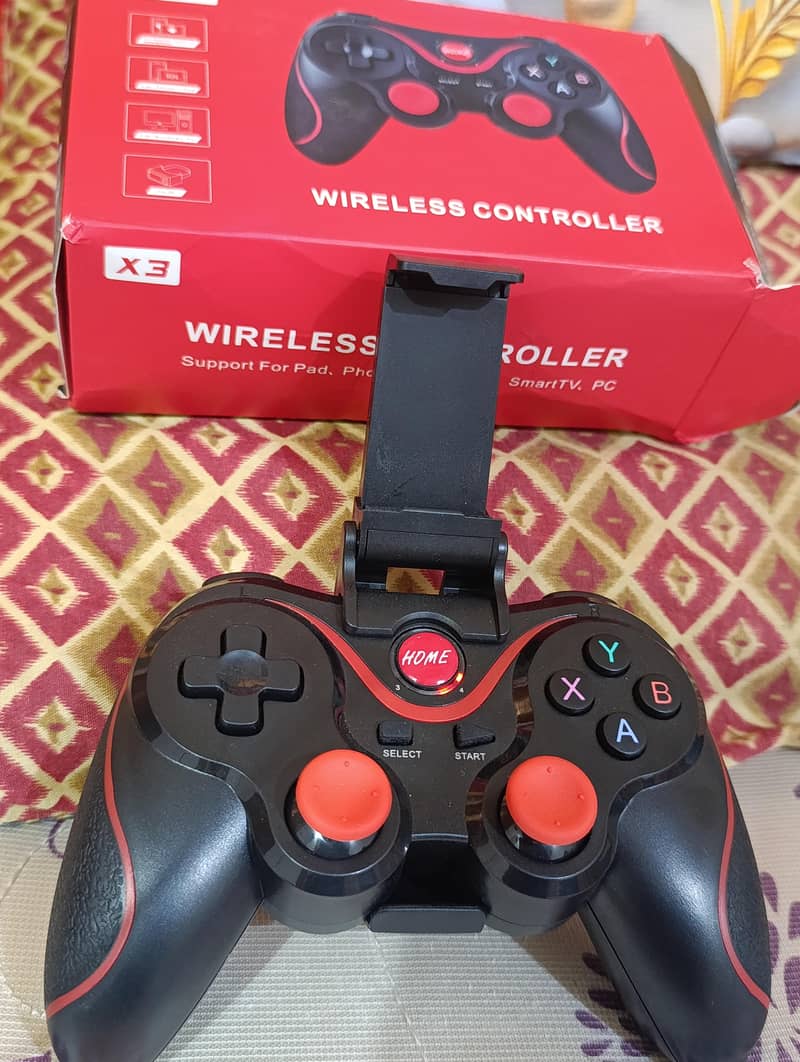 wireless gaming controller  4