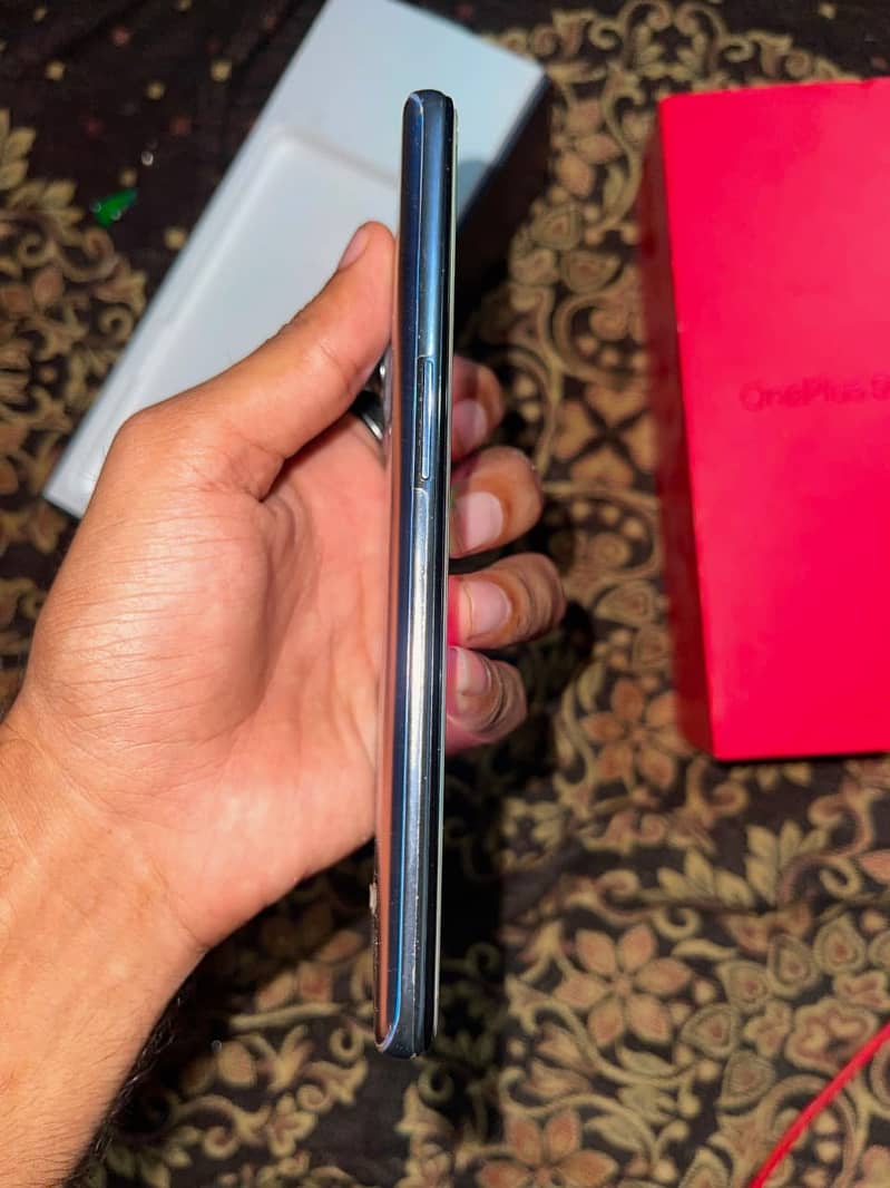 One Plus 9 5G 1
