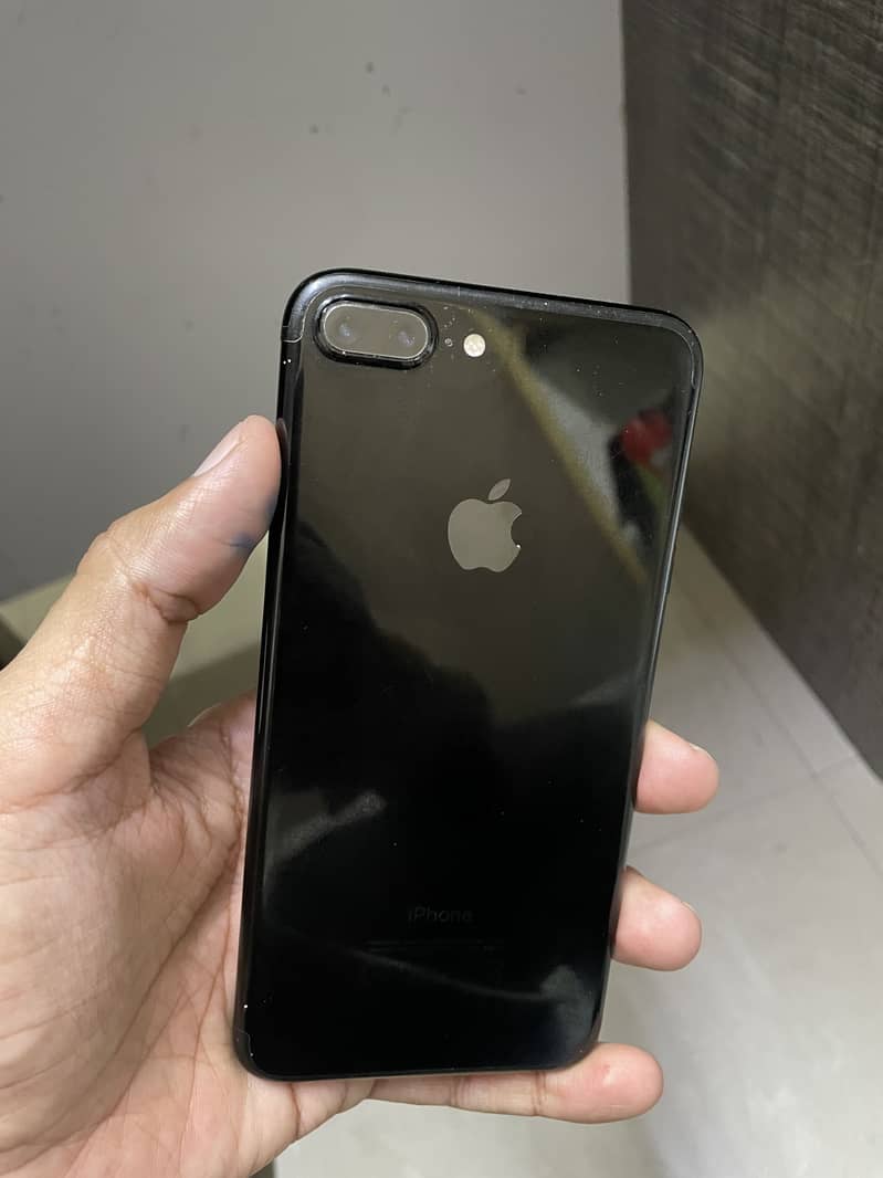 Apple iPhone 7 Plus 2