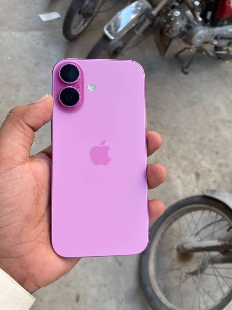 Apple iPhone 16 0