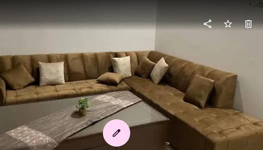 urgent sale  skin golden sofa 6 cotion