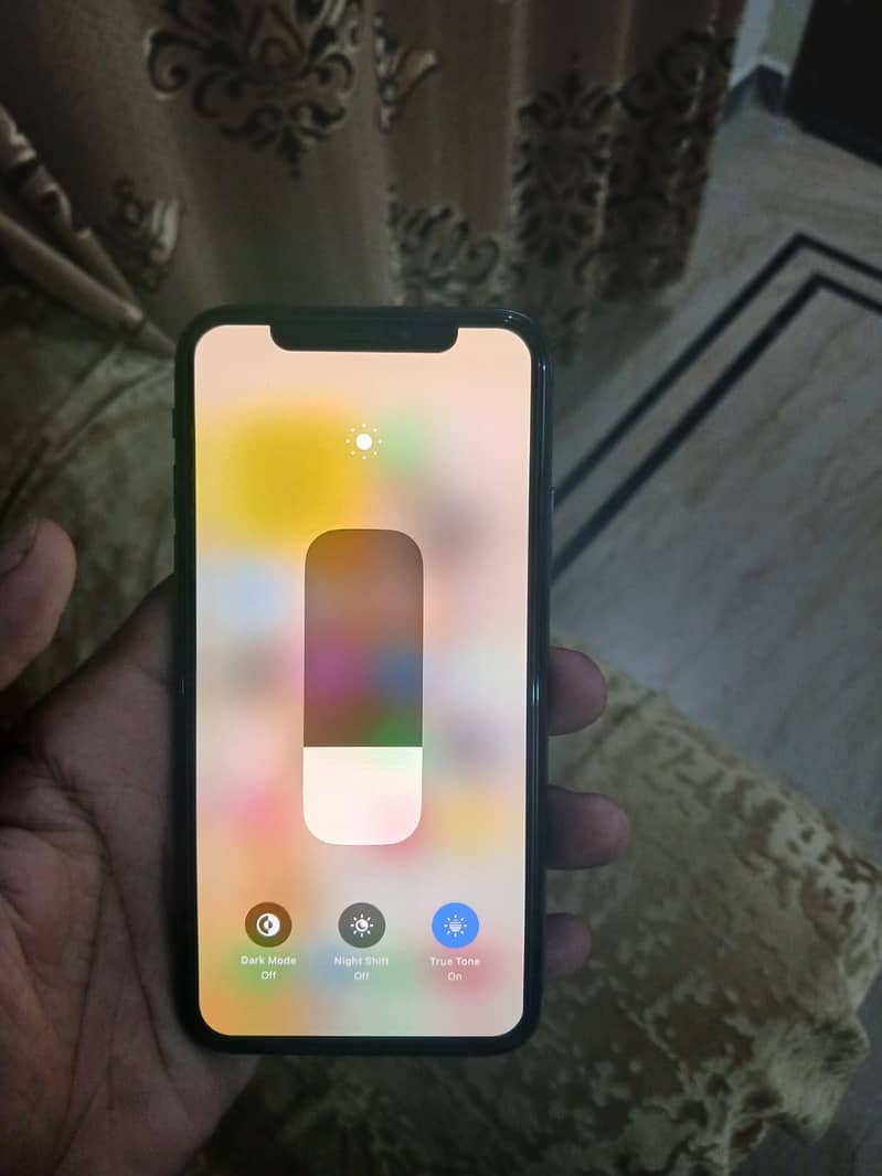 iPhone X 6
