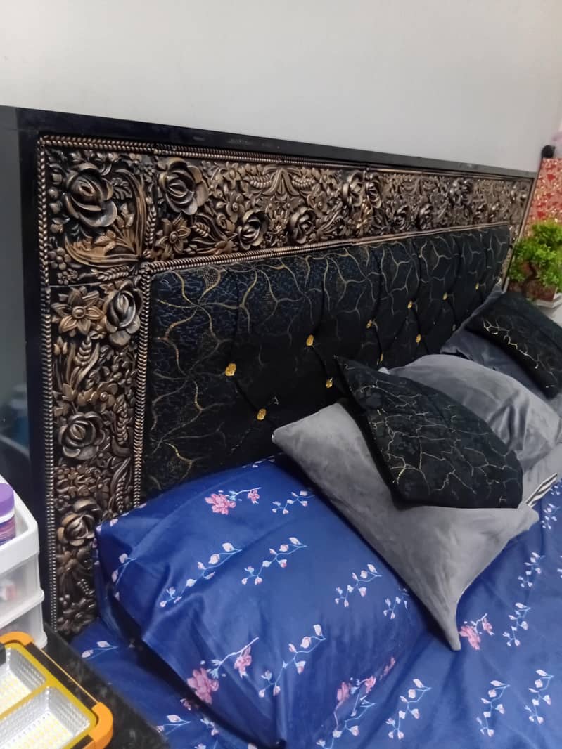 king size Bed 1