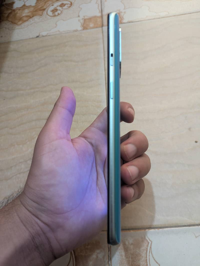 one plus 8T 4