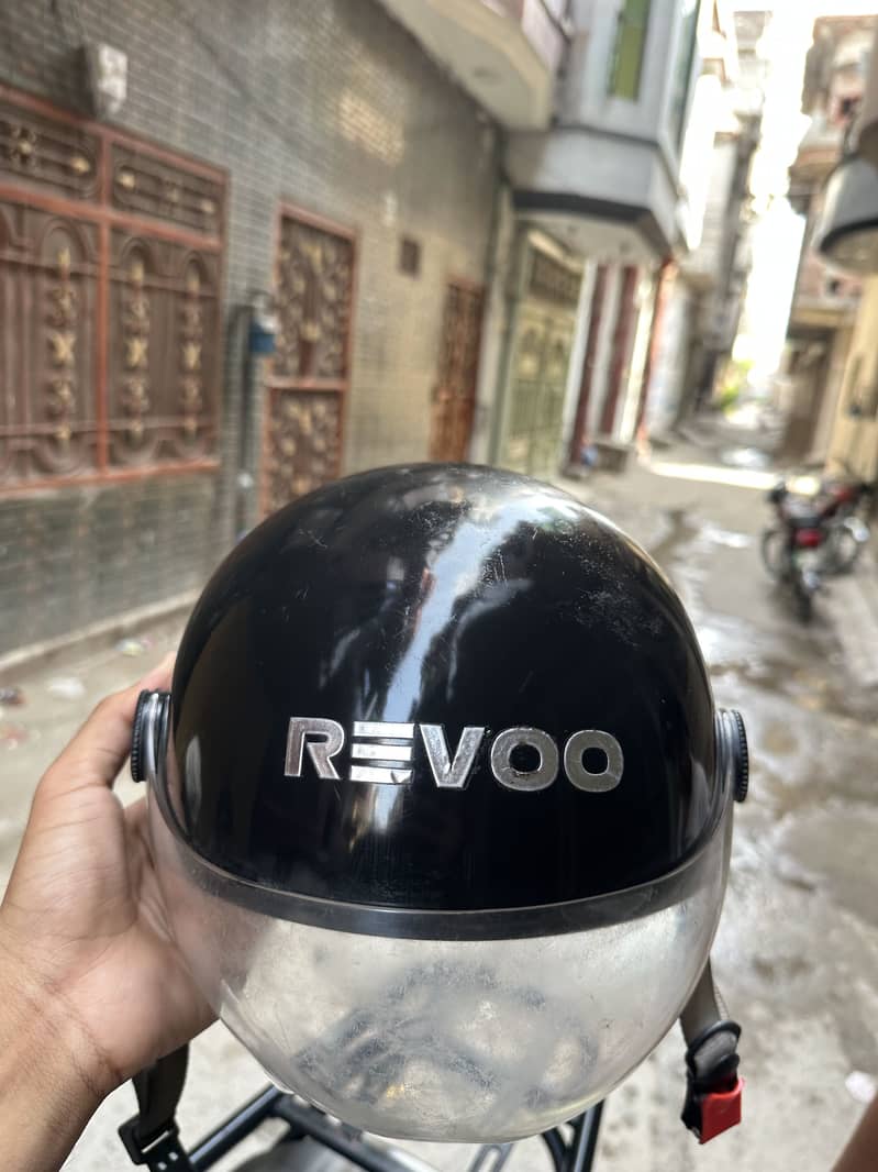 Revoo c 32 5