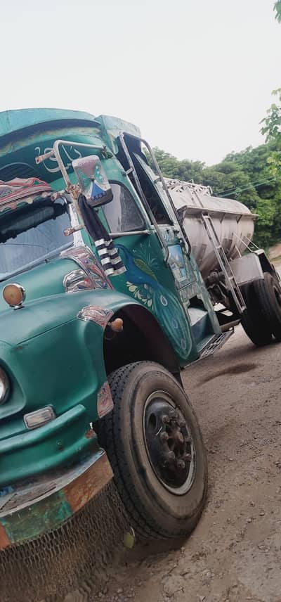 Water Tanker Truck 10,000 Litre Truck for sale