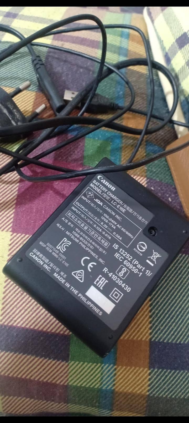 canon eos 1300d 4