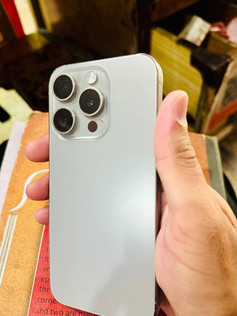 Apple iPhone 15 Pro 1