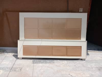 complete bed set available for sale / king bed with mattress