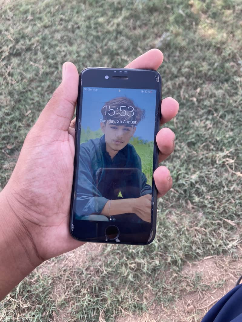 Apple iPhone 7 1