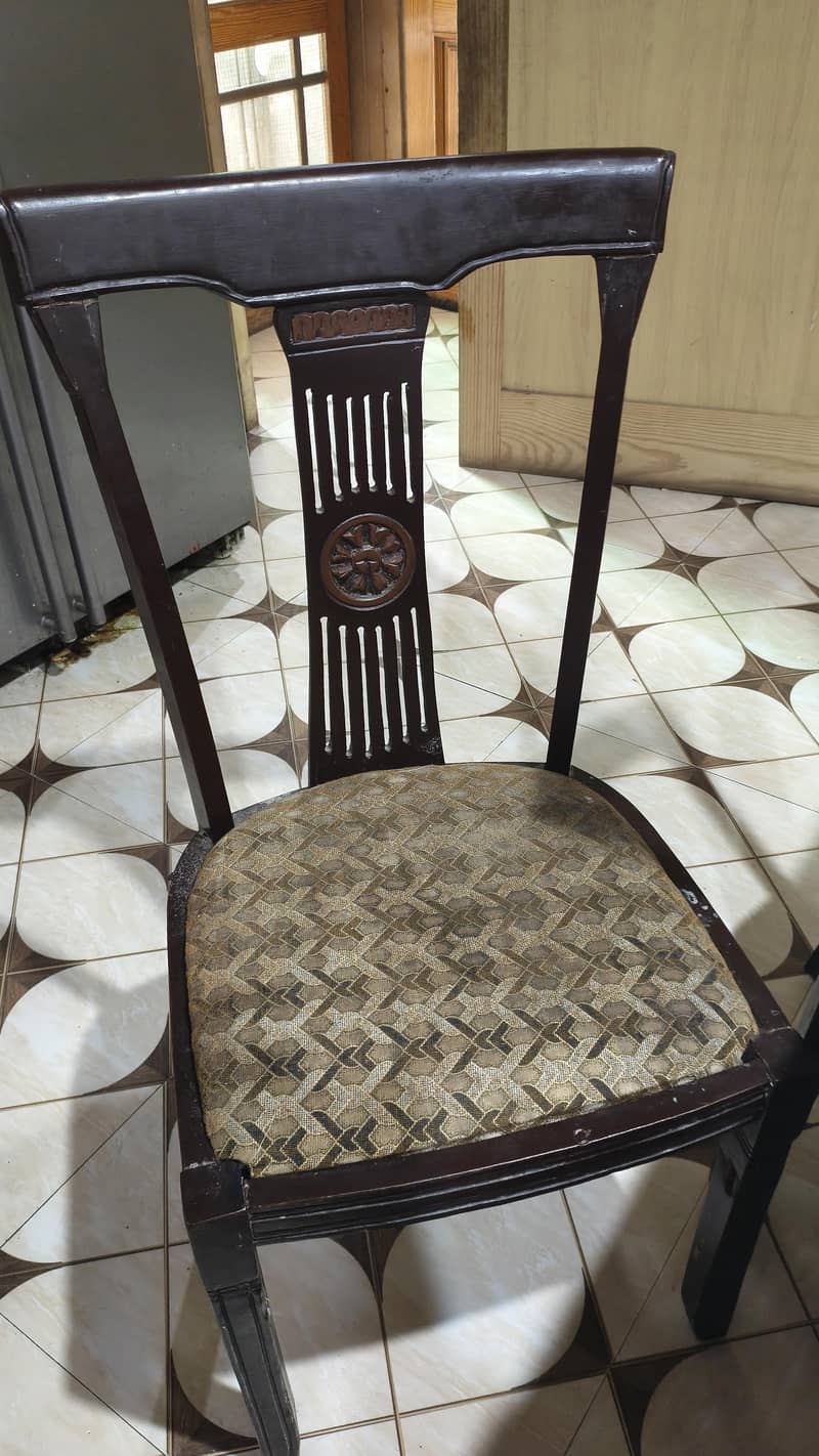 6 seater dining table 0