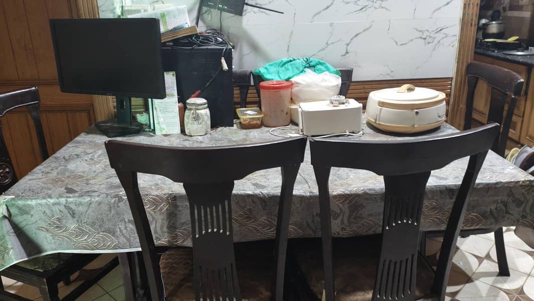 6 seater dining table 1