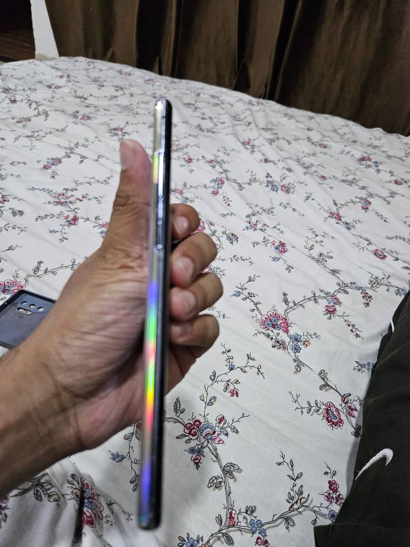 note 10 plus 1