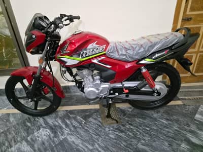 HONDA CB125F BRAND NEW APPLIED FOR ON DISCOUNT PRICE