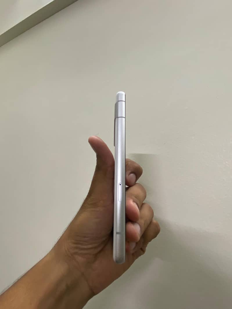 Google Pixel 7a 2
