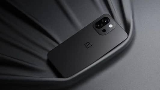 One Plus 13s SNAPDRAGON 8 Elite 100% Battery Health full Sim time