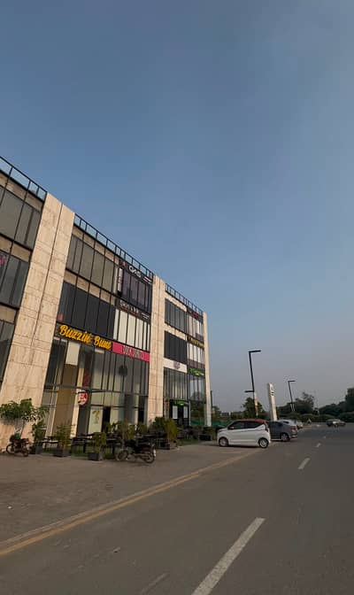 Premium Location Commercial Building Available for Rent