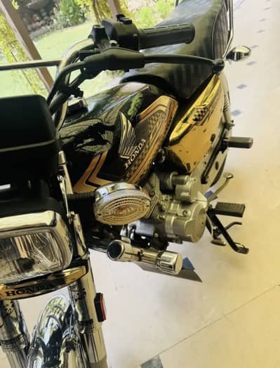 Honda 125 Gold edition self start